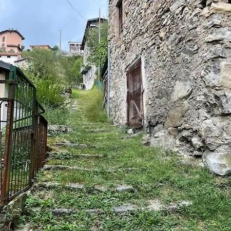 Romantic Retreat With Breathtaking View And Terrace La Casa Sulla Collina 2 Apartment Colonno