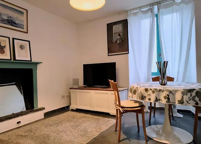 Romantic Retreat With Breathtaking View And Terrace La Casa Sulla Collina 2 Colonno